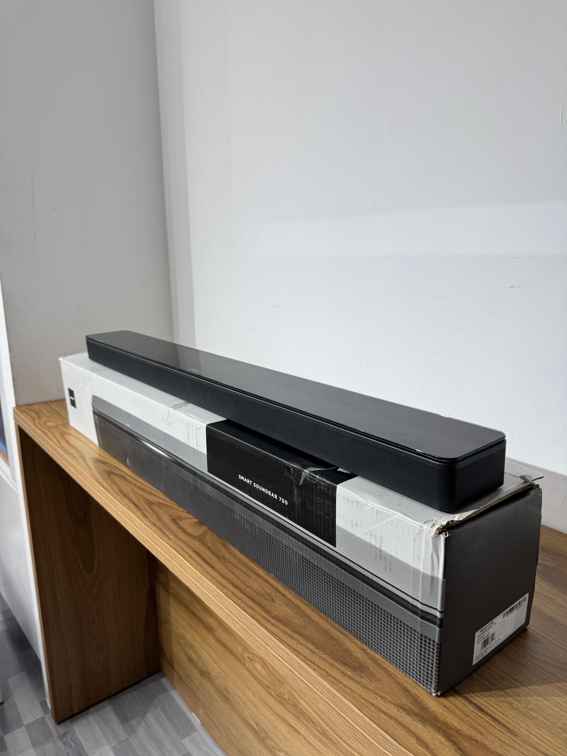 Bose Smart Soundbar 700 with Alexa & Google Assistant view 6
