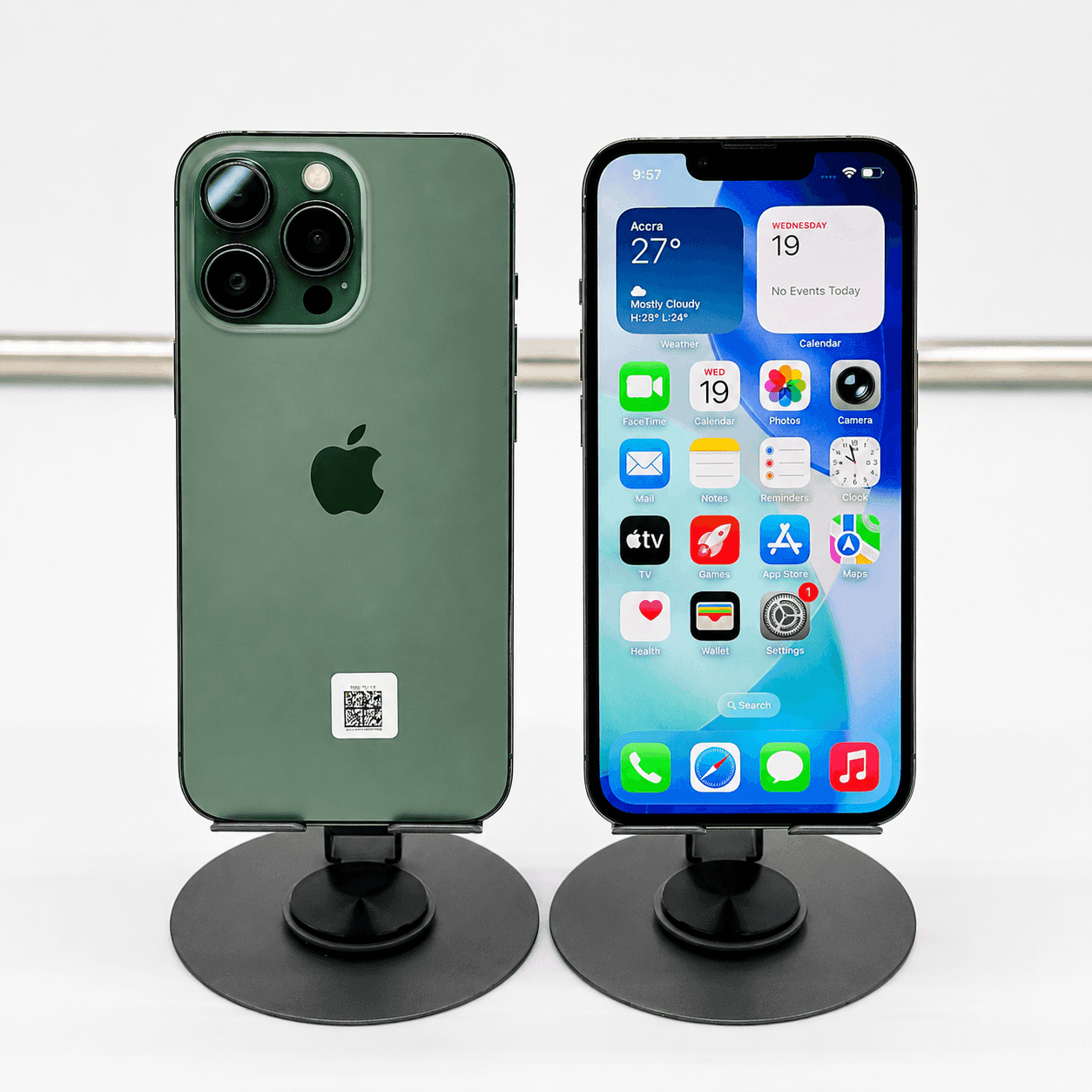 iPhone 13 Pro · 256GB (Unlocked) view 2