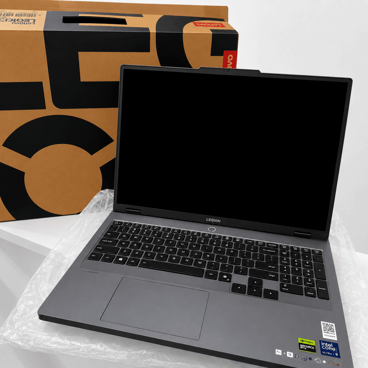 Lenovo Legion 5i 16" Gaming Laptop — Intel Core Ultra 9 275HX, RTX 5060, 32GB / 1TB view 8